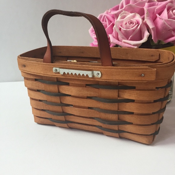 Longaberger 1994 Hanging Basket - Picture 6 of 7